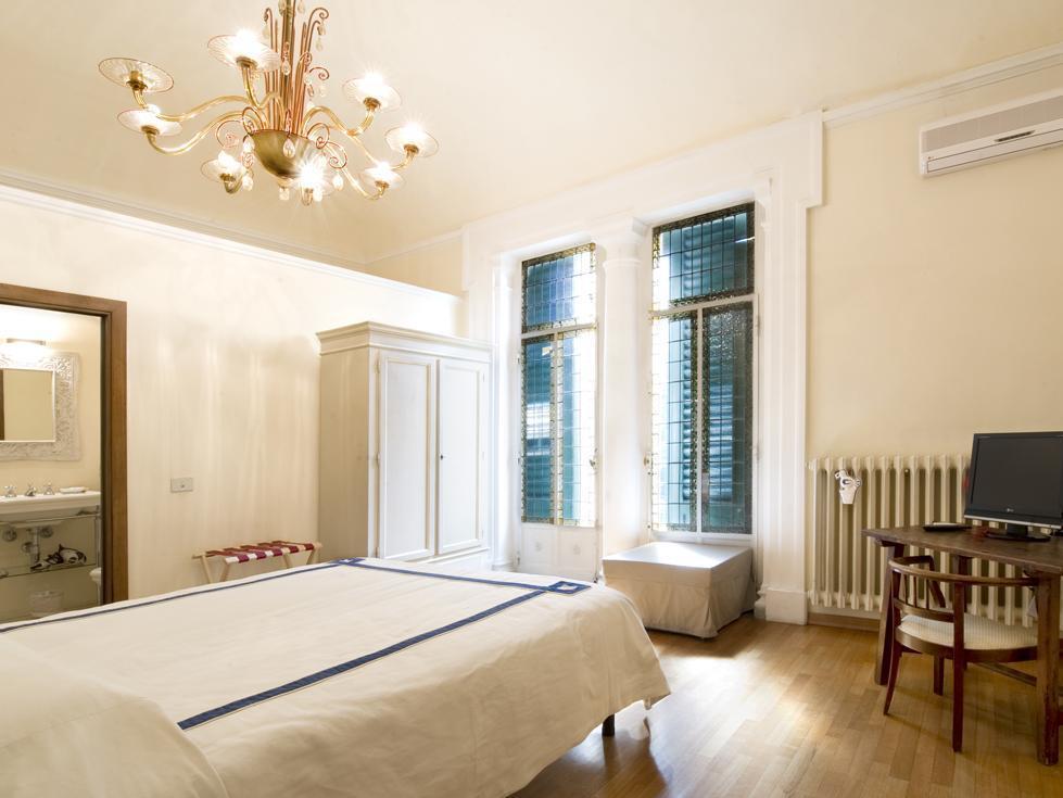 Soggiorno Rondinelli Firenze Bagian luar foto